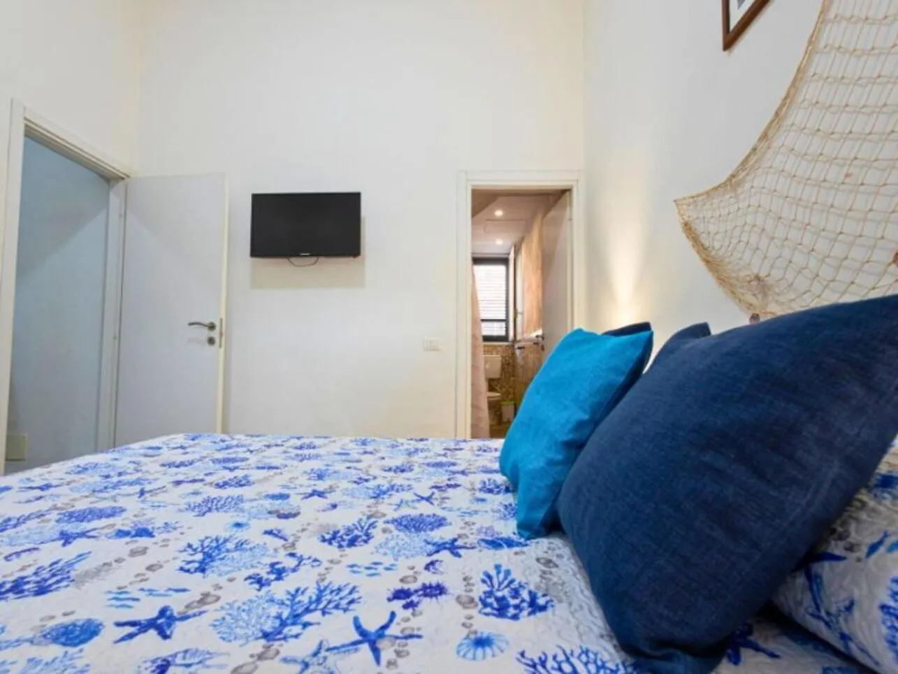 Lovely Apartment In Palermo-Sferracavallo
